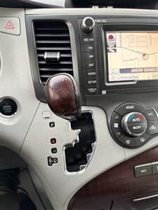 2011 Toyota Sienna XLE 8-Passenger   - Photo 34 - Glendora, CA 91740