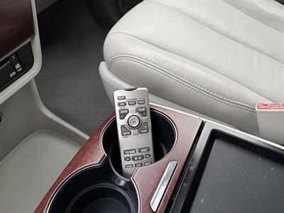 2011 Toyota Sienna XLE 8-Passenger   - Photo 36 - Glendora, CA 91740