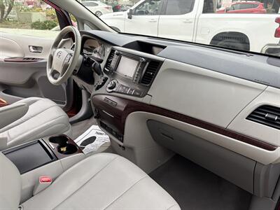 2011 Toyota Sienna XLE 8-Passenger   - Photo 17 - Glendora, CA 91740