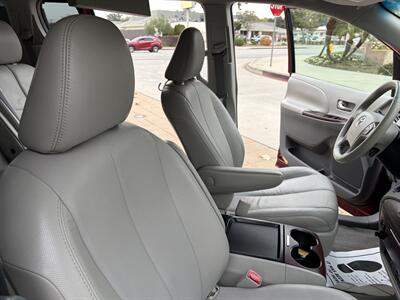 2011 Toyota Sienna XLE 8-Passenger   - Photo 19 - Glendora, CA 91740