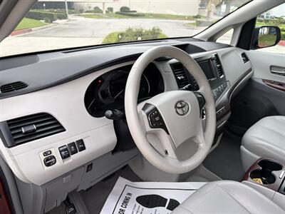 2011 Toyota Sienna XLE 8-Passenger   - Photo 7 - Glendora, CA 91740