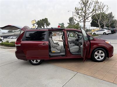 2011 Toyota Sienna XLE 8-Passenger   - Photo 23 - Glendora, CA 91740