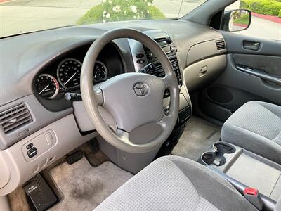 2009 Toyota Sienna LE 8-Passenger   - Photo 6 - Glendora, CA 91740
