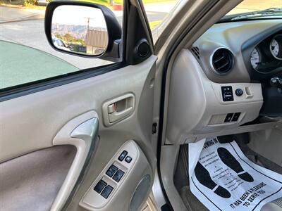 2004 Toyota RAV4   - Photo 20 - Glendora, CA 91740
