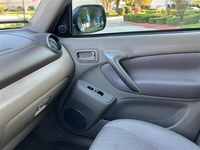2004 Toyota RAV4   - Photo 25 - Glendora, CA 91740