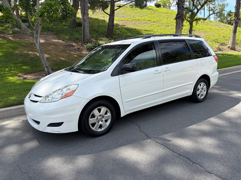 2007 Toyota Sienna LE 8-Passenger   - Photo 1 - Glendora, CA 91740