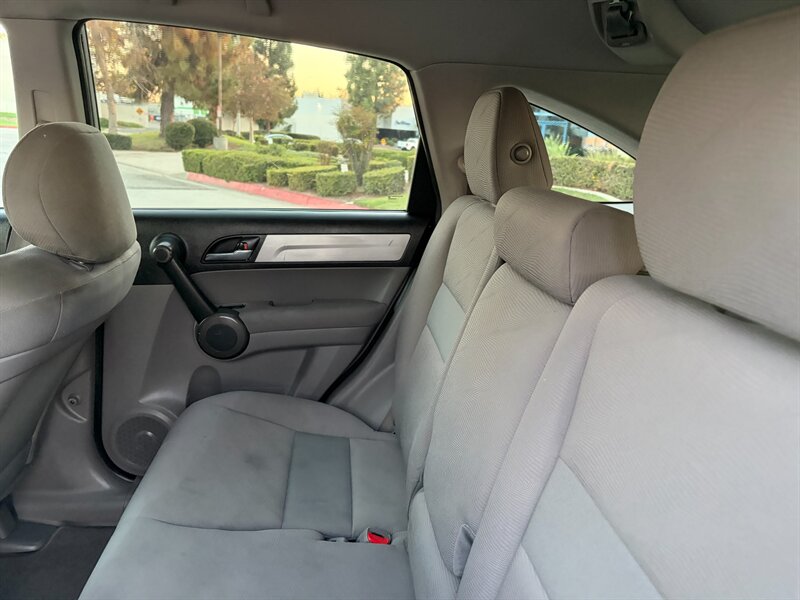 2011 Honda CR-V LX - Photo 11 - Glendora, CA 91740