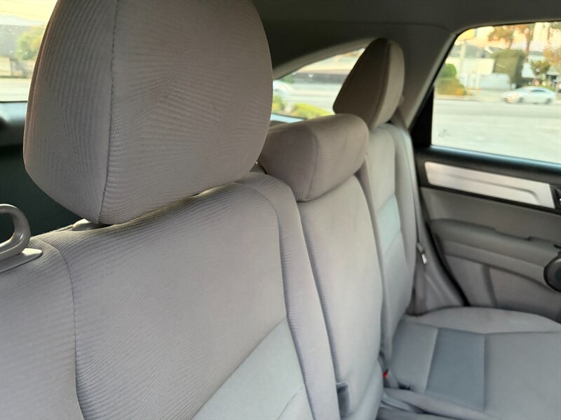 2011 Honda CR-V LX - Photo 17 - Glendora, CA 91740
