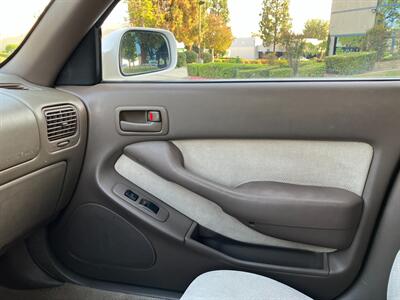 1995 Toyota Camry LE   - Photo 19 - Glendora, CA 91740