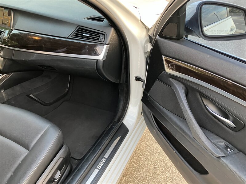 2015 BMW 5 Series 528i - Photo 17 - Glendora, CA 91740