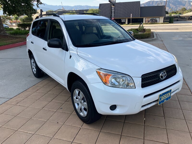 2008 Toyota RAV4 photo 2