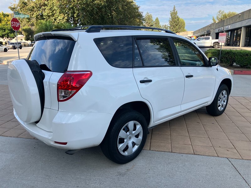 2008 Toyota RAV4 photo 3