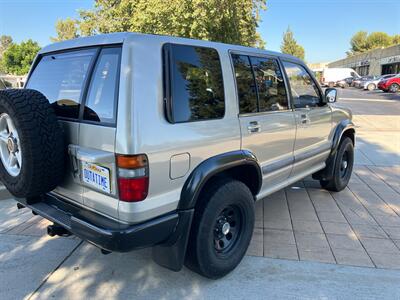 1998 Isuzu Trooper S   - Photo 4 - Glendora, CA 91740