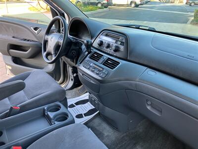 2006 Honda Odyssey EX   - Photo 11 - Glendora, CA 91740