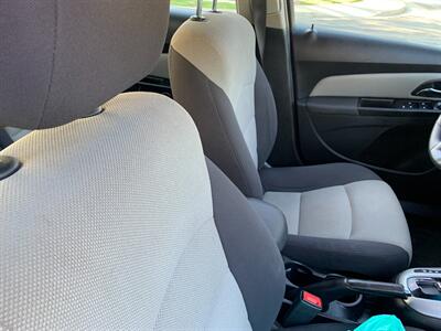 2014 Chevrolet Cruze LS Auto - Photo 14 - Glendora, CA 91740