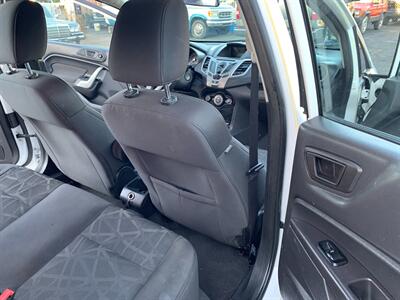 2012 Ford Fiesta SE   - Photo 15 - Glendora, CA 91740