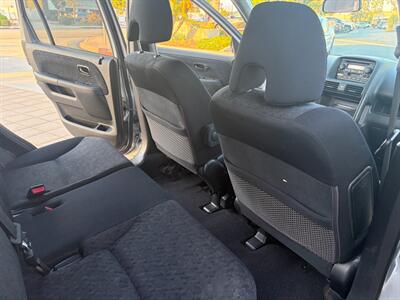 2005 Honda CR-V LX   - Photo 17 - Glendora, CA 91740