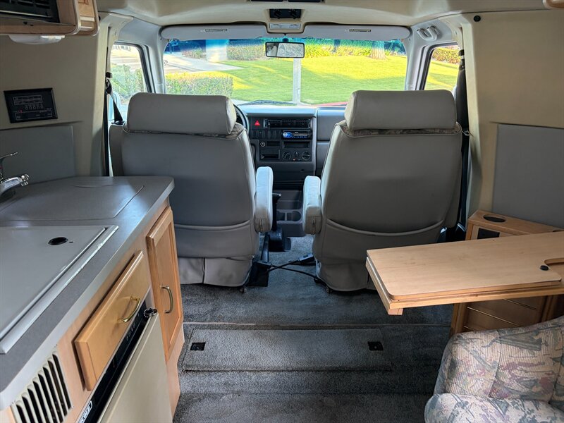 2000 VW Eurovan - Photo 8 - Glendora, CA 91740