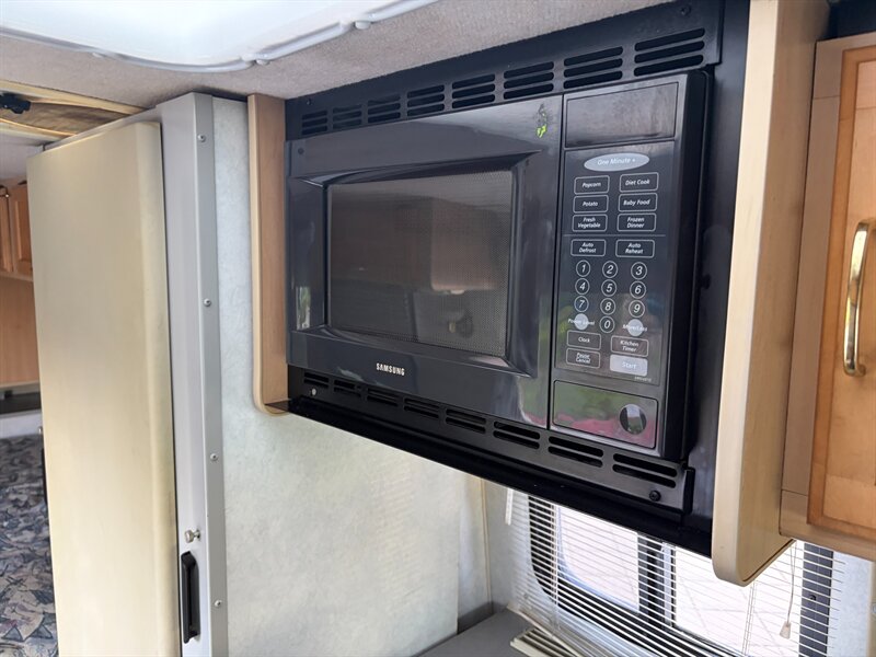 2000 VW Eurovan - Photo 14 - Glendora, CA 91740