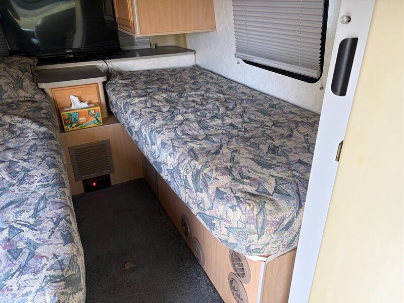 2000 VW Eurovan - Photo 9 - Glendora, CA 91740