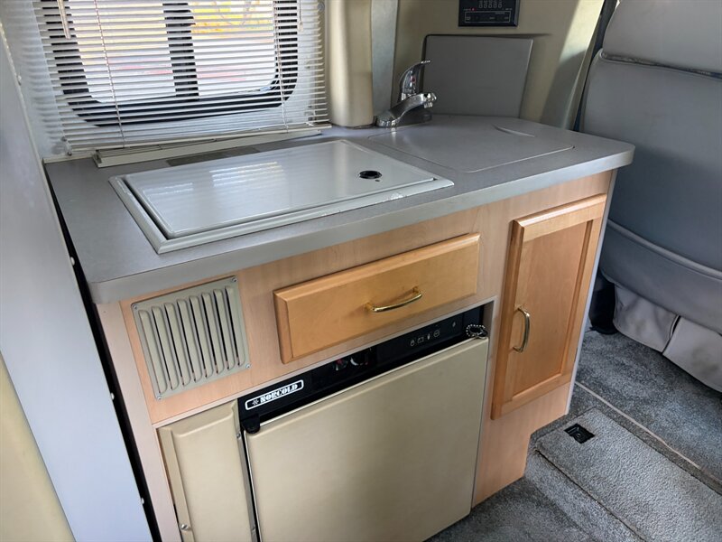 2000 VW Eurovan - Photo 6 - Glendora, CA 91740