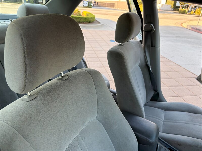 1998 Toyota Camry XLE - Photo 17 - Glendora, CA 91740