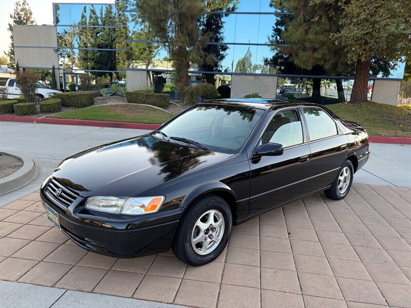1998 Toyota Camry XLE   - Photo 1 - Glendora, CA 91740