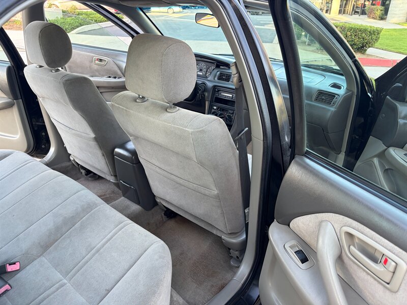 1998 Toyota Camry XLE - Photo 18 - Glendora, CA 91740