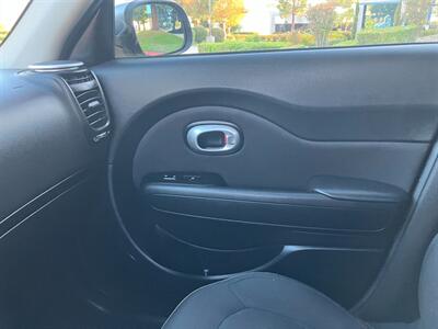 2015 Kia Soul EX   - Photo 24 - Glendora, CA 91740