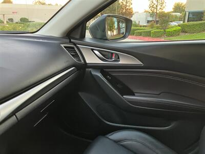 2018 Mazda Mazda3 Touring   - Photo 25 - Glendora, CA 91740