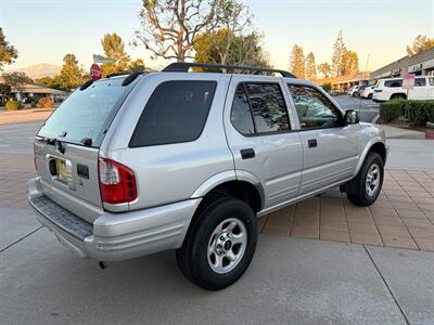 2003 Isuzu Rodeo S V6   - Photo 4 - Glendora, CA 91740