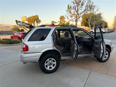 2003 Isuzu Rodeo S V6   - Photo 18 - Glendora, CA 91740