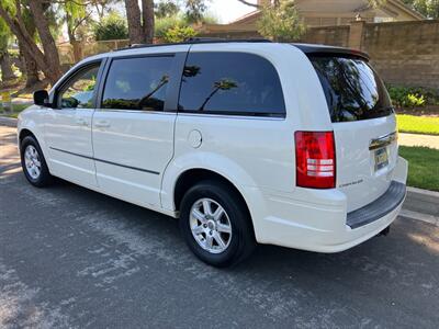 2010 Chrysler Town and Country Touring  Cargo Van - Photo 6 - Glendora, CA 91740