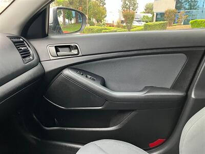 2015 Kia Optima LX   - Photo 21 - Glendora, CA 91740