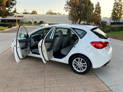 2011 Kia Forte5 EX - Photo 7 - Glendora, CA 91740