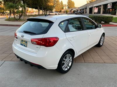 2011 Kia Forte5 EX - Photo 4 - Glendora, CA 91740