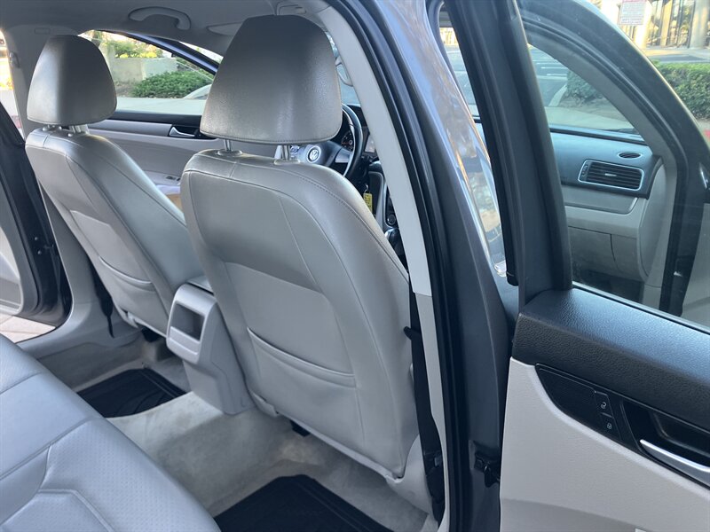 2015 Volkswagen Passat 1.8T S - Photo 17 - Glendora, CA 91740