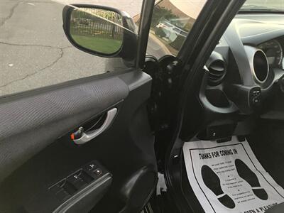 2010 Honda Fit Sport w/Navi - Photo 10 - Glendora, CA 91740