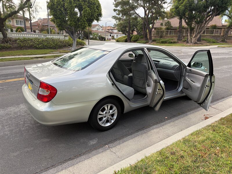 2004 Toyota Camry LE V6 - Photo 17 - Glendora, CA 91740