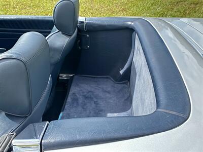 1988 Mercedes-Benz 560 SL   - Photo 33 - Boca Raton, FL 33432