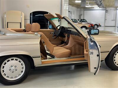 1986 Mercedes-Benz 560 SL   - Photo 20 - Boca Raton, FL 33432