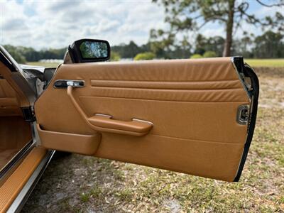 1986 Mercedes-Benz 560 SL   - Photo 20 - Boca Raton, FL 33432