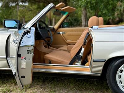 1986 Mercedes-Benz 560 SL   - Photo 11 - Boca Raton, FL 33432