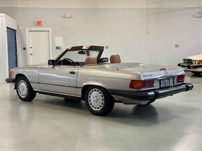 1986 Mercedes-Benz 560 SL   - Photo 8 - Boca Raton, FL 33432