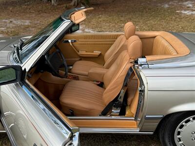1986 Mercedes-Benz 560 SL   - Photo 12 - Boca Raton, FL 33432
