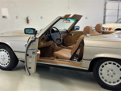 1986 Mercedes-Benz 560 SL   - Photo 13 - Boca Raton, FL 33432