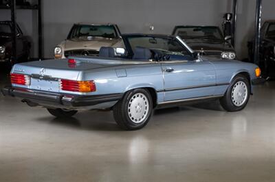 1986 Mercedes-Benz 560 SL   - Photo 15 - Boca Raton, FL 33432