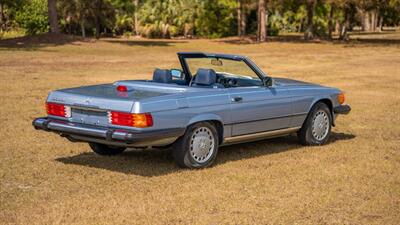 1987 Mercedes-Benz 560 SL   - Photo 8 - Boca Raton, FL 33432