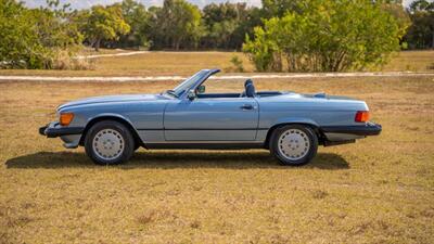 1987 Mercedes-Benz 560 SL   - Photo 5 - Boca Raton, FL 33432