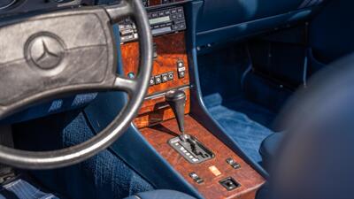 1987 Mercedes-Benz 560 SL   - Photo 30 - Boca Raton, FL 33432